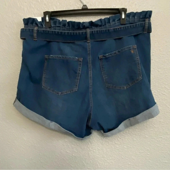 Jessica Simpson Soft Sculpt blue Jean shorts, size women’s plus 20W‎ NWT - Picture 2 of 5